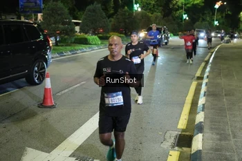 Runner Photo 4241924