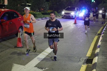 Runner Photo 4241940