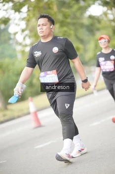 Runner Photo 4241945