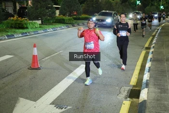 Runner Photo 4241948