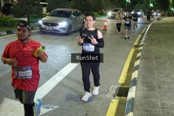Runner Photo 4241954