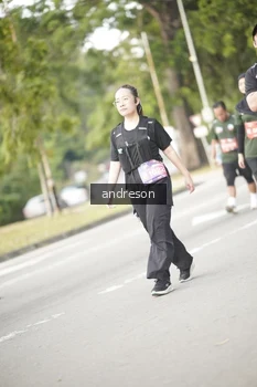 Runner Photo 4241995