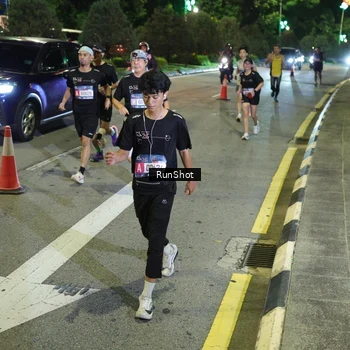 Runner Photo 4242045