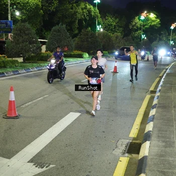 Runner Photo 4242051