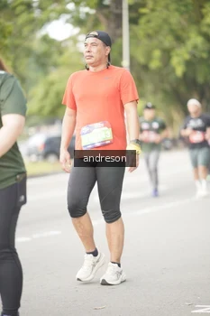 Runner Photo 4242056