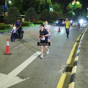 Runner Photo 4242059