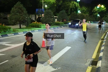 Runner Photo 4242073
