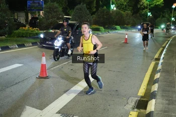 Runner Photo 4242086