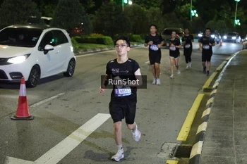 Runner Photo 4242099