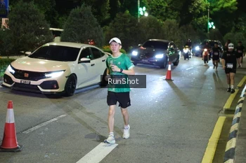 Runner Photo 4242108