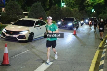 Runner Photo 4242115