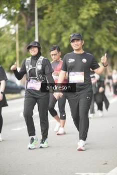 Runner Photo 4242135