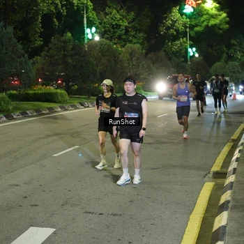 Runner Photo 4242169