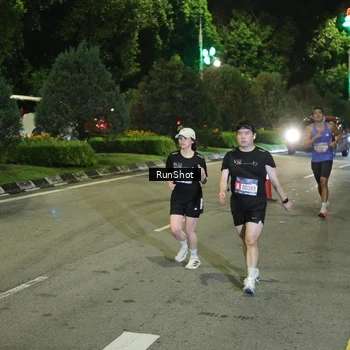 Runner Photo 4242176