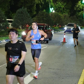 Runner Photo 4242194
