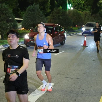 Runner Photo 4242195
