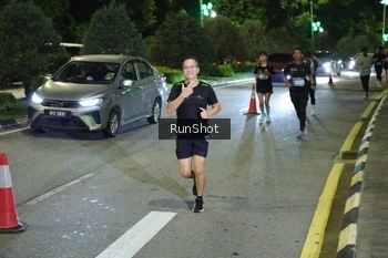 Runner Photo 4242204