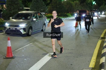 Runner Photo 4242205