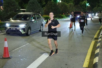 Runner Photo 4242206