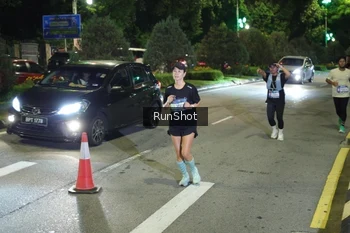 Runner Photo 4242210