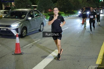 Runner Photo 4242211