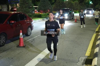 Runner Photo 4242212
