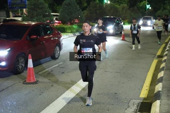 Runner Photo 4242213