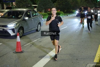 Runner Photo 4242214