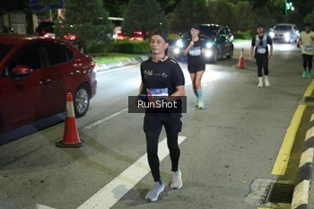Runner Photo 4242215