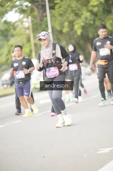 Runner Photo 4242231