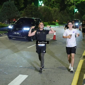 Runner Photo 4242279