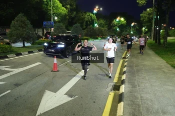 Runner Photo 4242304