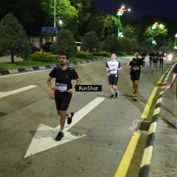 Runner Photo 4242330