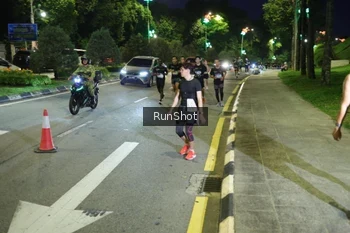 Runner Photo 4242363