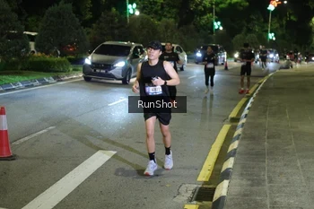 Runner Photo 4242364