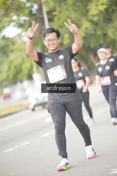 Runner Photo 4242367