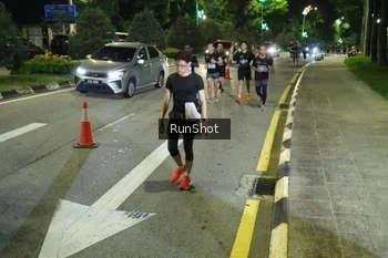 Runner Photo 4242376
