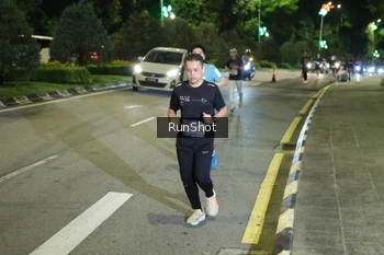 Runner Photo 4242479