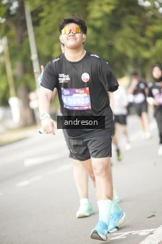 Runner Photo 4242480