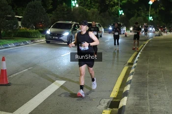 Runner Photo 4242481