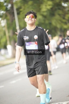 Runner Photo 4242484