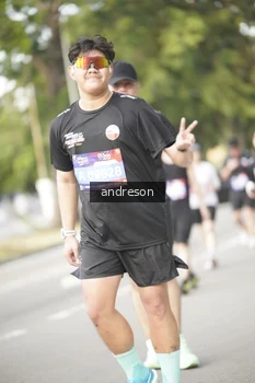 Runner Photo 4242488