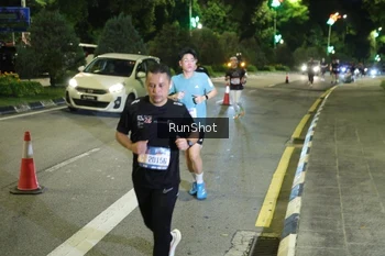 Runner Photo 4242489