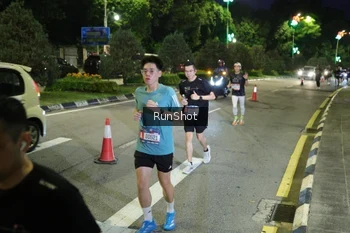 Runner Photo 4242493