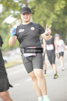 Runner Photo 4242494