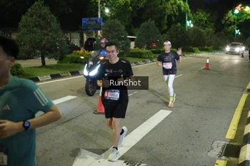 Runner Photo 4242499