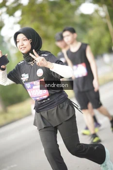 Runner Photo 4242538