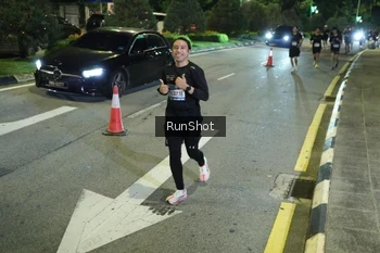 Runner Photo 4242543