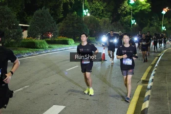 Runner Photo 4242552