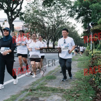 Runner Photo 424260